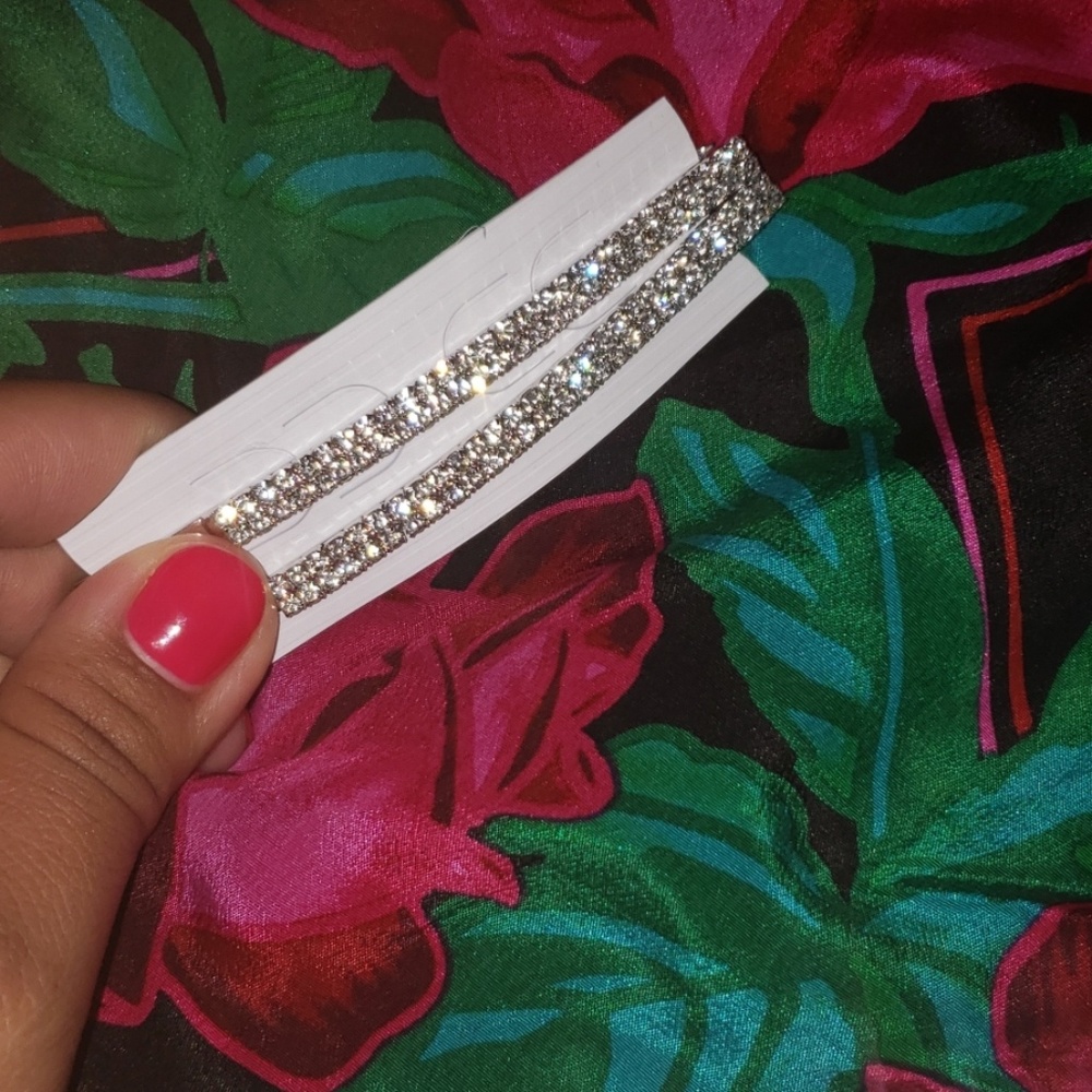 SALE ❗❗"Okurrr" Hair PIN BUNDLE - Picture 3 of 4